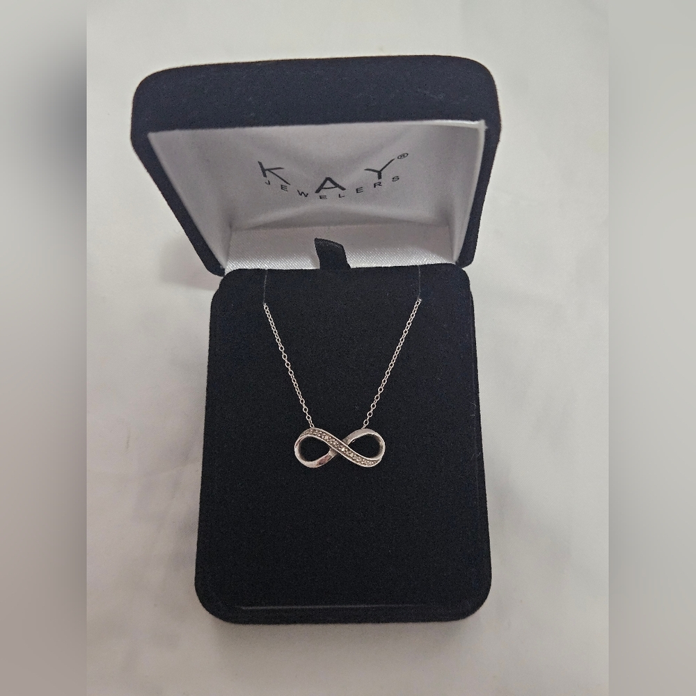 Kay Jewelers Stetling Silver Diamond Infinity Necklace ✨️